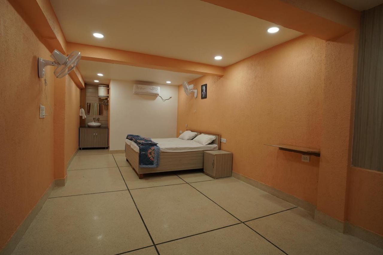 Abhayam Ashram Otel Rishīkesh Dış mekan fotoğraf